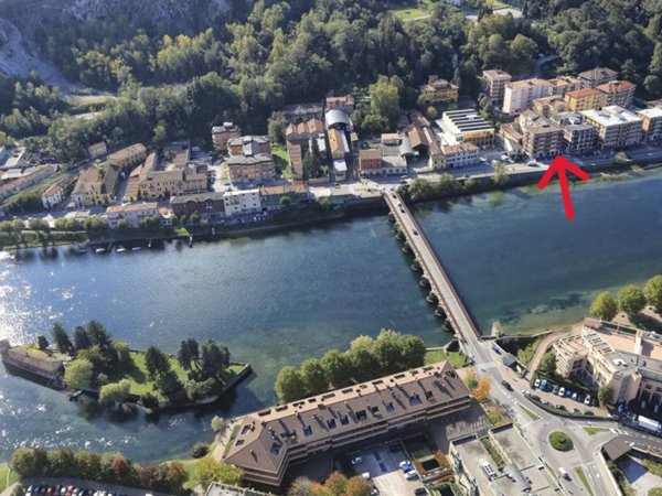 negozio in vendita a Malgrate