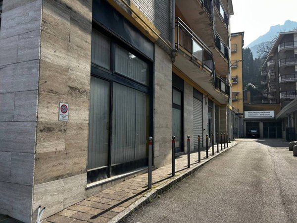 ufficio in vendita a Malgrate
