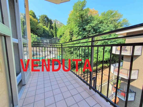 appartamento in vendita a Malgrate in zona Centro