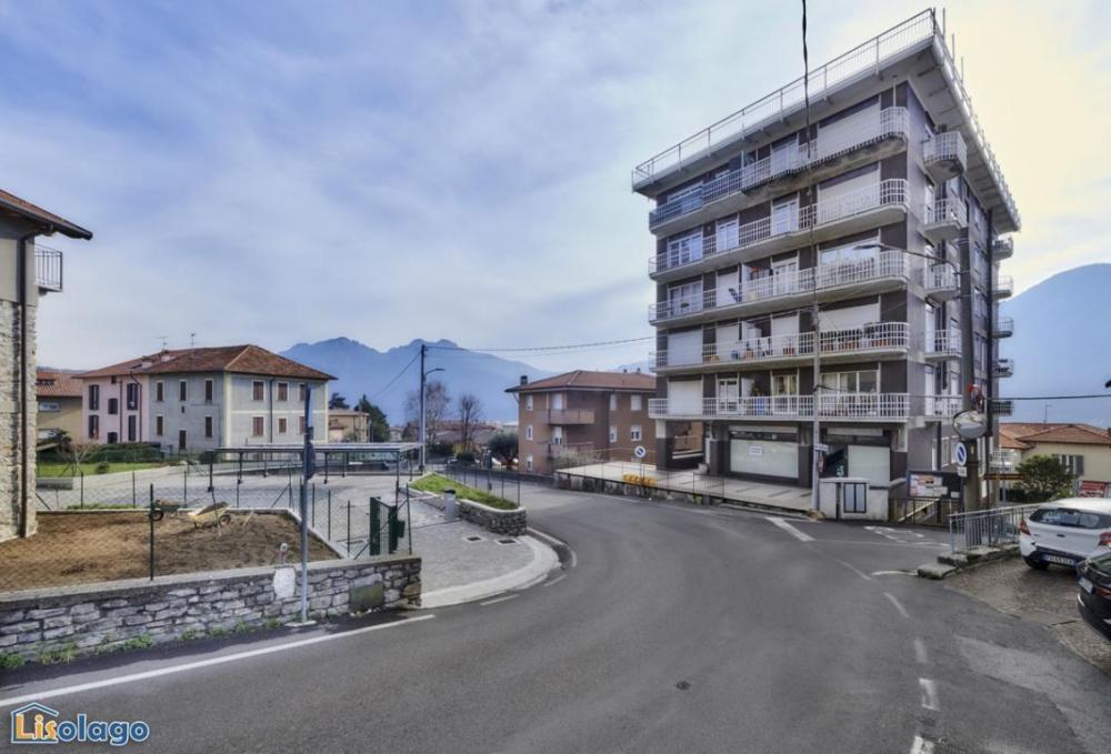 negozio in vendita a Mandello del Lario