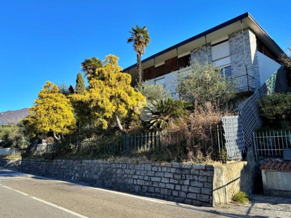 casa indipendente in vendita a Mandello del Lario