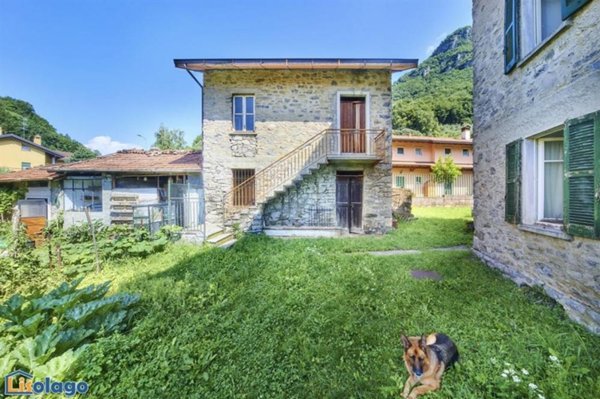 casa indipendente in vendita a Mandello del Lario