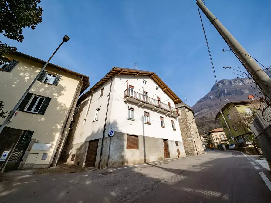 casa indipendente in vendita a Mandello del Lario