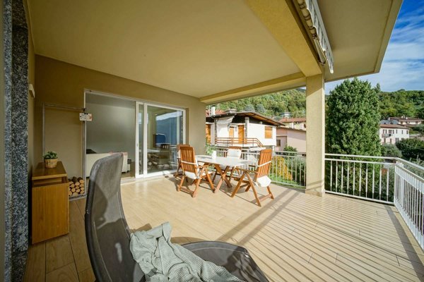 casa indipendente in vendita a Mandello del Lario in zona Maggiana
