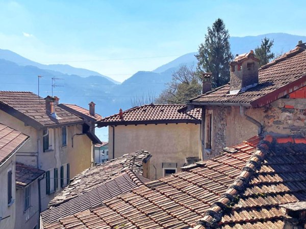 casa indipendente in vendita a Mandello del Lario in zona Maggiana