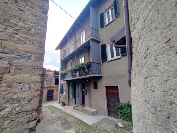 casa indipendente in vendita a Mandello del Lario in zona Maggiana