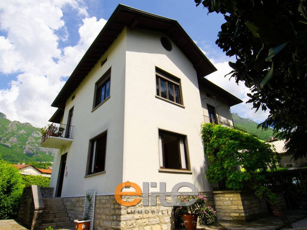 casa indipendente in vendita a Mandello del Lario