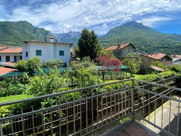 appartamento in vendita a Mandello del Lario