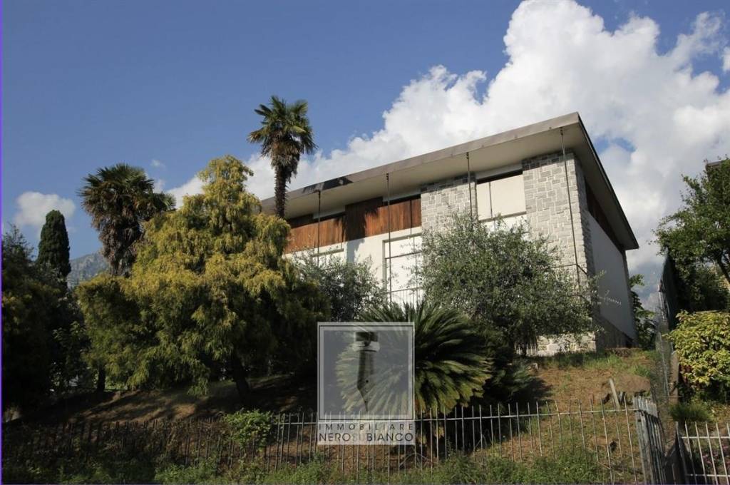 casa indipendente in vendita a Mandello del Lario