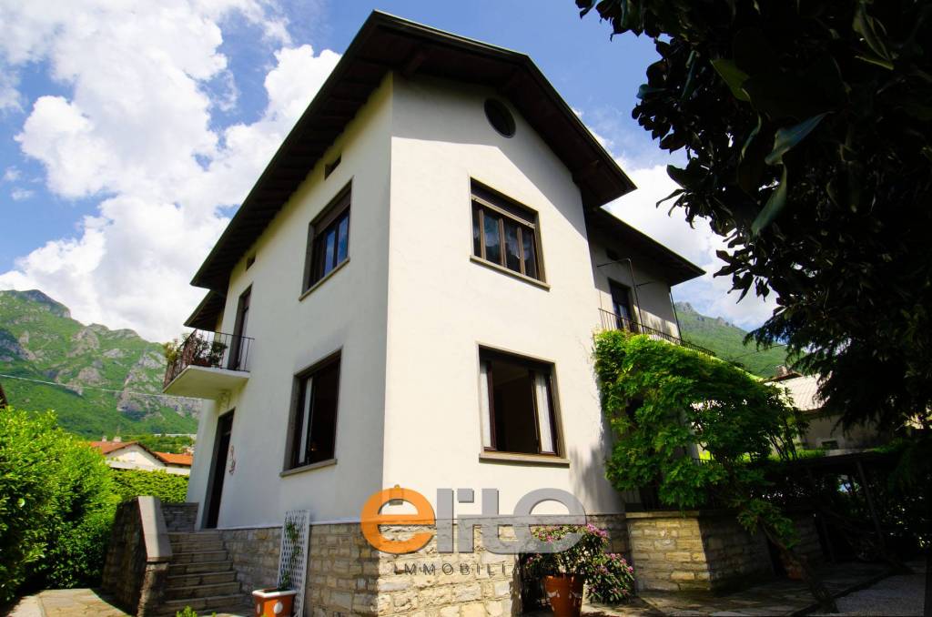 casa indipendente in vendita a Mandello del Lario