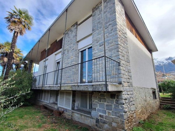 casa indipendente in vendita a Mandello del Lario
