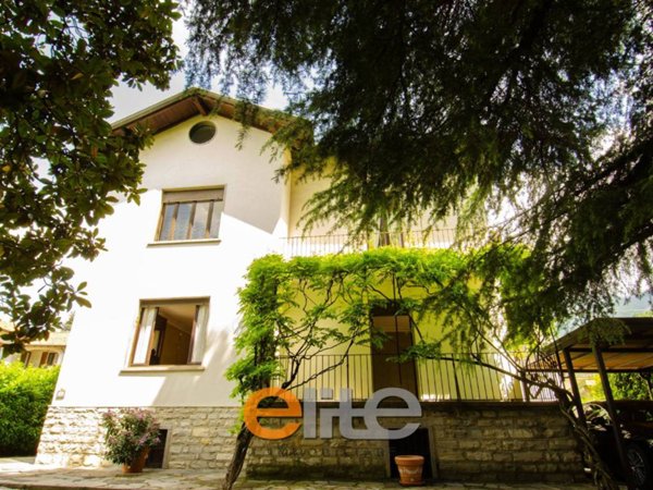 casa indipendente in vendita a Mandello del Lario