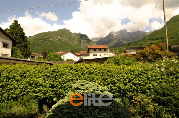 casa indipendente in vendita a Mandello del Lario