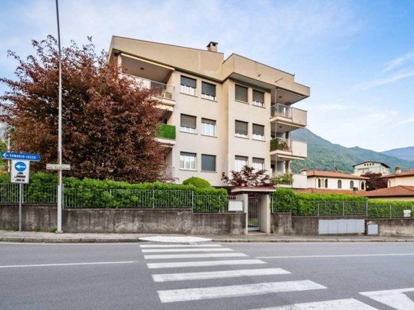 appartamento in vendita a Mandello del Lario
