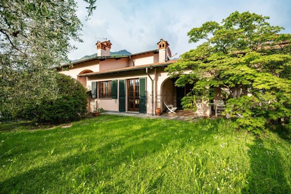 casa indipendente in vendita a Mandello del Lario