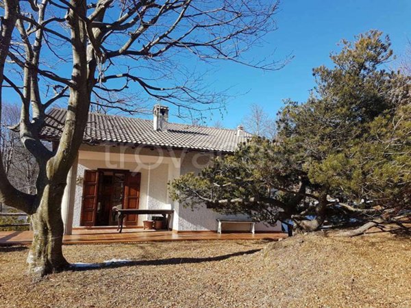 casa indipendente in vendita a Mandello del Lario