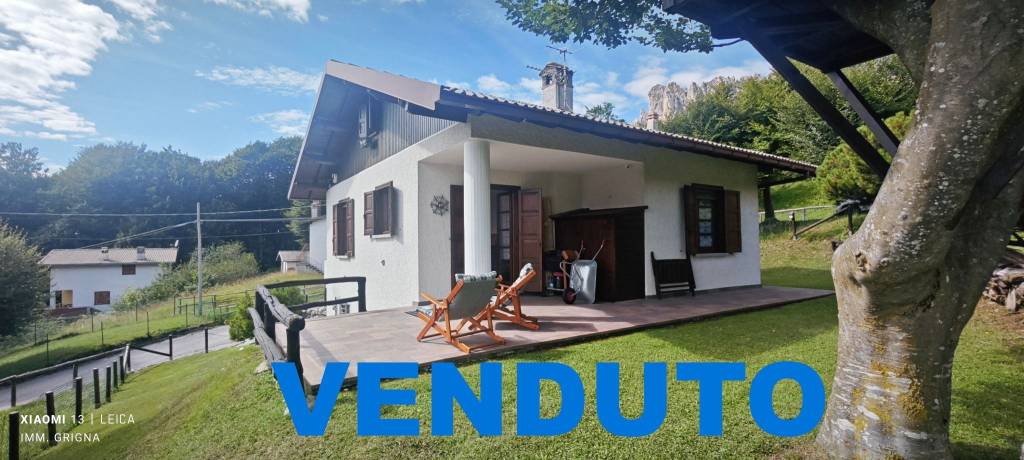 casa indipendente in vendita a Mandello del Lario