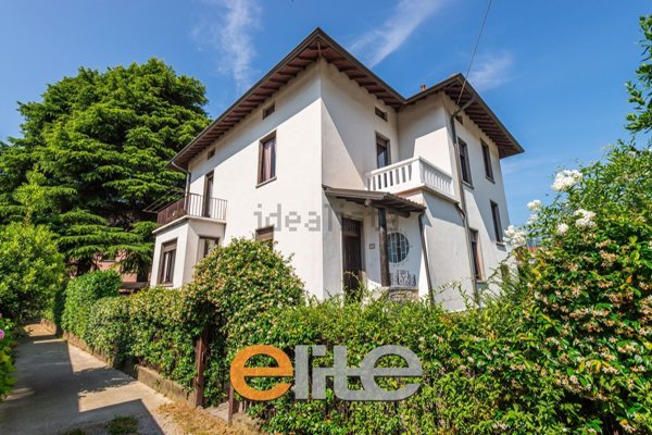 casa indipendente in vendita a Mandello del Lario