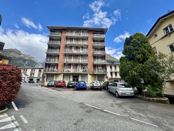 appartamento in vendita a Mandello del Lario