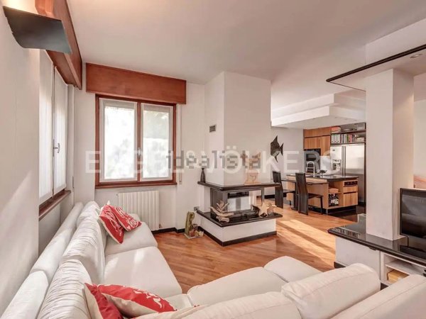 casa indipendente in vendita a Mandello del Lario