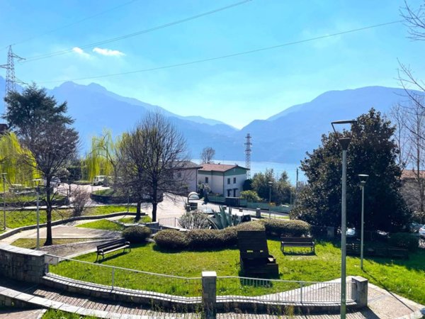 casa indipendente in vendita a Mandello del Lario in zona Maggiana