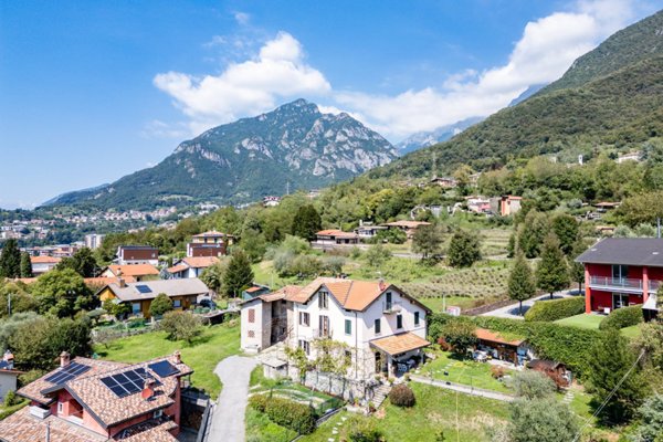 casa indipendente in vendita a Mandello del Lario in zona Maggiana