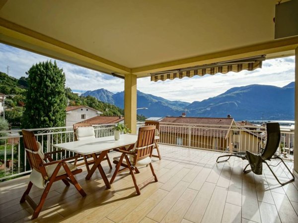 casa indipendente in vendita a Mandello del Lario