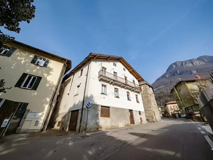 casa indipendente in vendita a Mandello del Lario