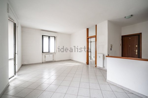 appartamento in vendita a Mandello del Lario