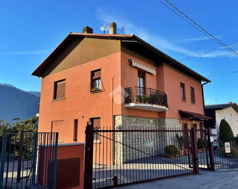 appartamento in vendita a Mandello del Lario