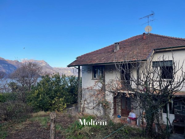 casa indipendente in vendita a Mandello del Lario in zona Olcio