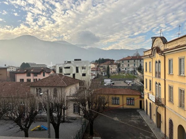 appartamento in vendita a Mandello del Lario