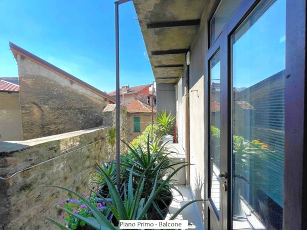 casa indipendente in vendita a Mandello del Lario in zona Maggiana