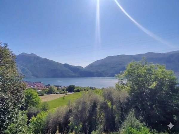casa indipendente in vendita a Mandello del Lario in zona Maggiana