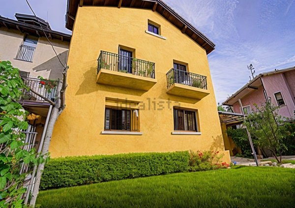 casa indipendente in vendita a Mandello del Lario