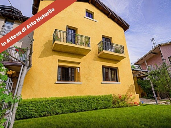 casa indipendente in vendita a Mandello del Lario