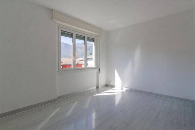 appartamento in vendita a Mandello del Lario