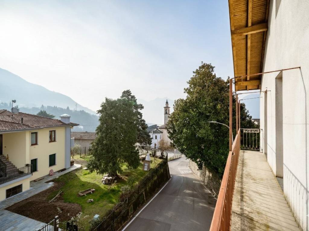 casa indipendente in vendita a Mandello del Lario in zona Sonvico