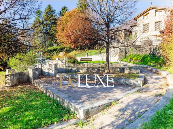 casa indipendente in vendita a Mandello del Lario in zona Maggiana
