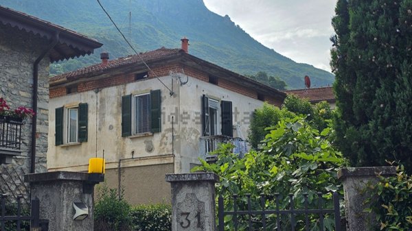 casa indipendente in vendita a Mandello del Lario in zona Rongio