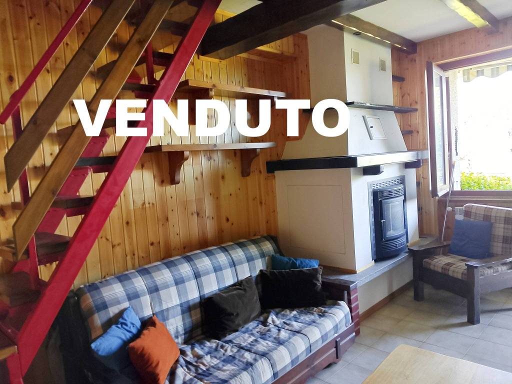casa indipendente in vendita a Mandello del Lario