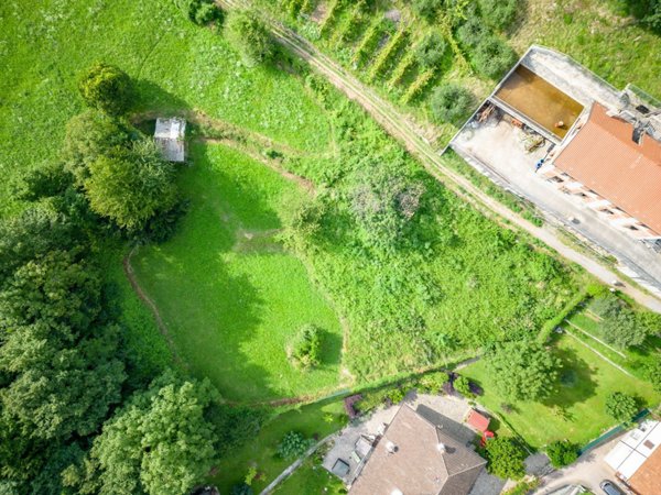 terreno edificabile in vendita a Mandello del Lario in zona Maggiana