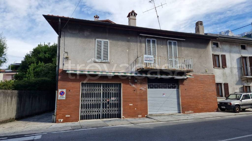negozio in vendita a Mandello del Lario