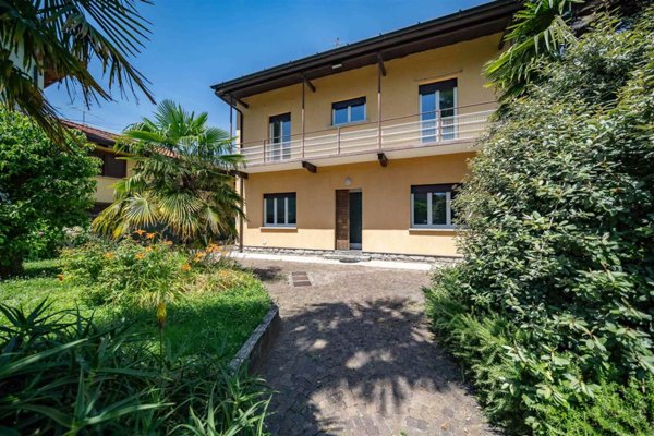 casa indipendente in vendita a Mandello del Lario