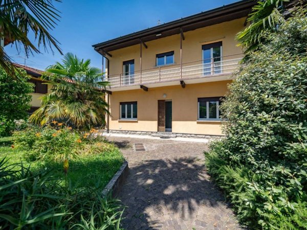 casa indipendente in vendita a Mandello del Lario