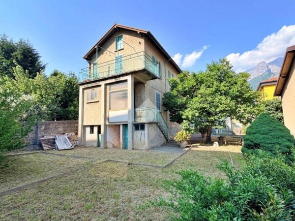 casa indipendente in vendita a Mandello del Lario in zona Palanzo