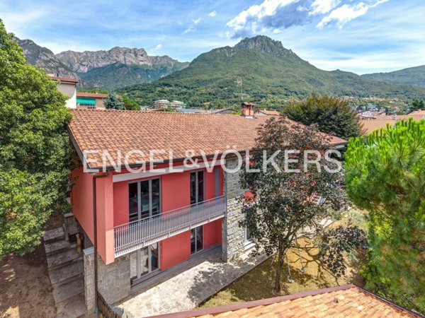 casa indipendente in vendita a Mandello del Lario