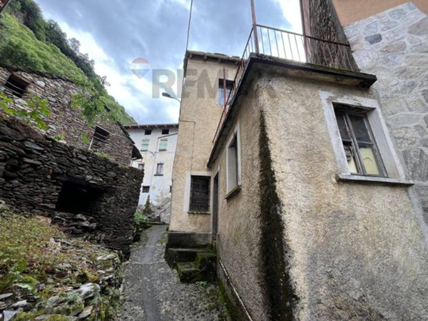 casa indipendente in vendita a Mandello del Lario