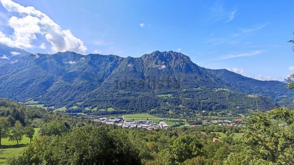 appartamento in vendita a Margno