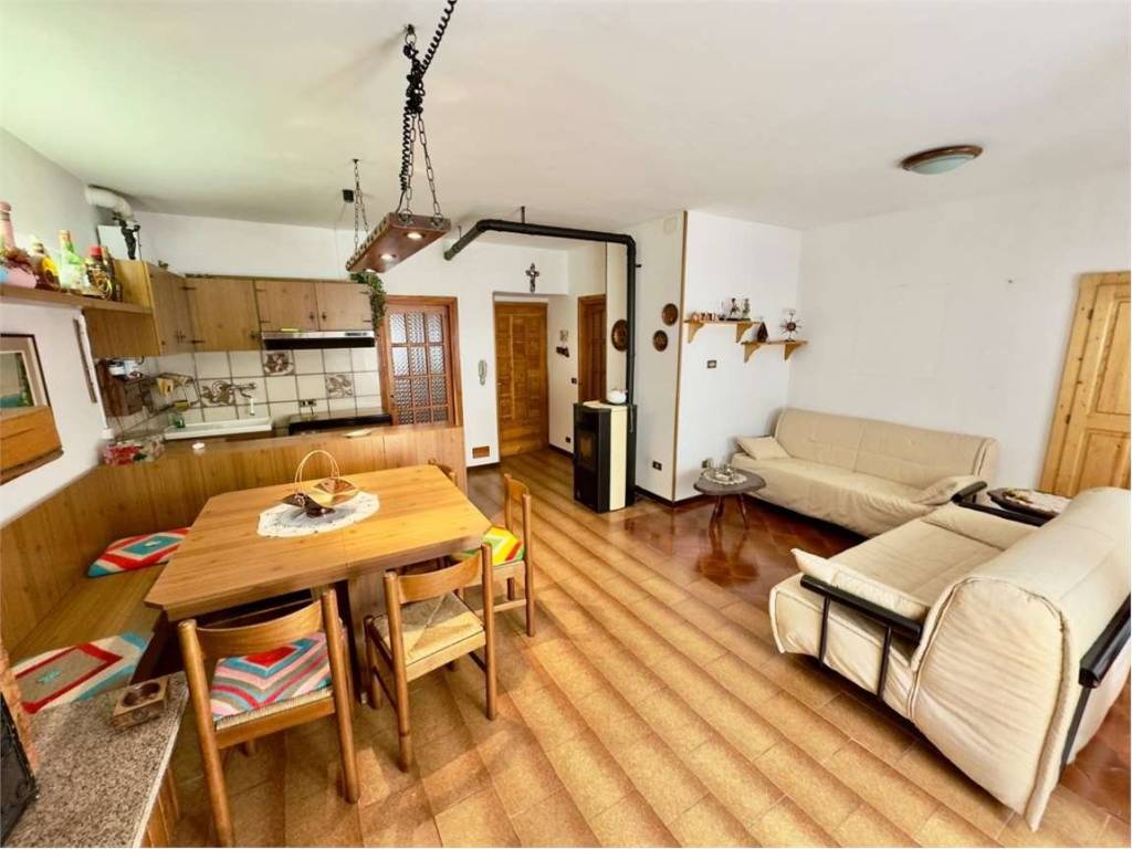 appartamento in vendita a Margno